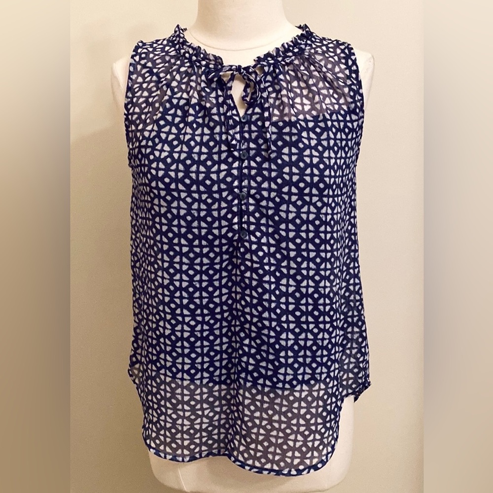Liz Claiborne Blue White Geometric M Classic Corporate Office Siren Ruffled Top